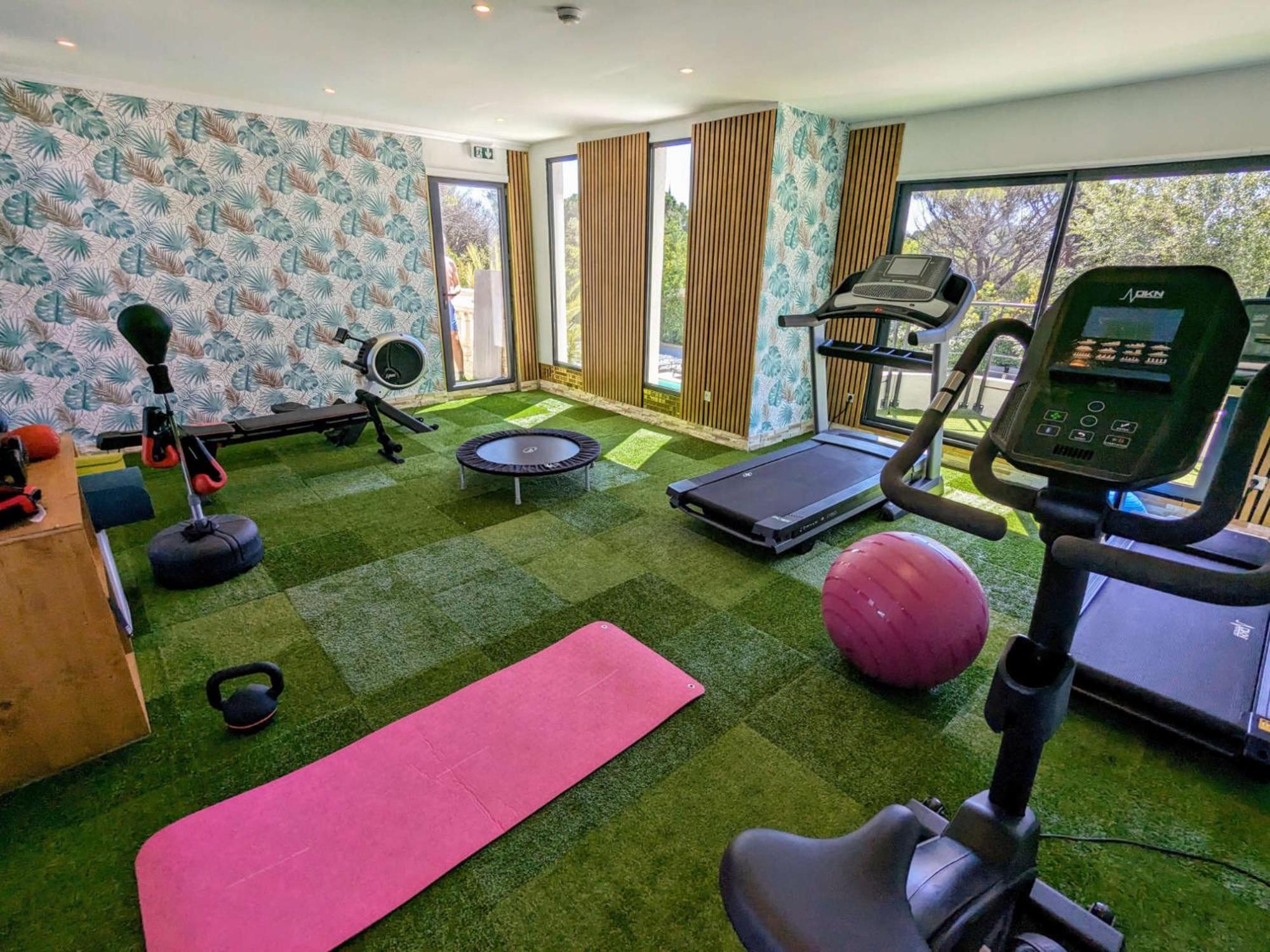 Le Confidentiel Hotel & Spa Saint-Raphael  Luaran gambar